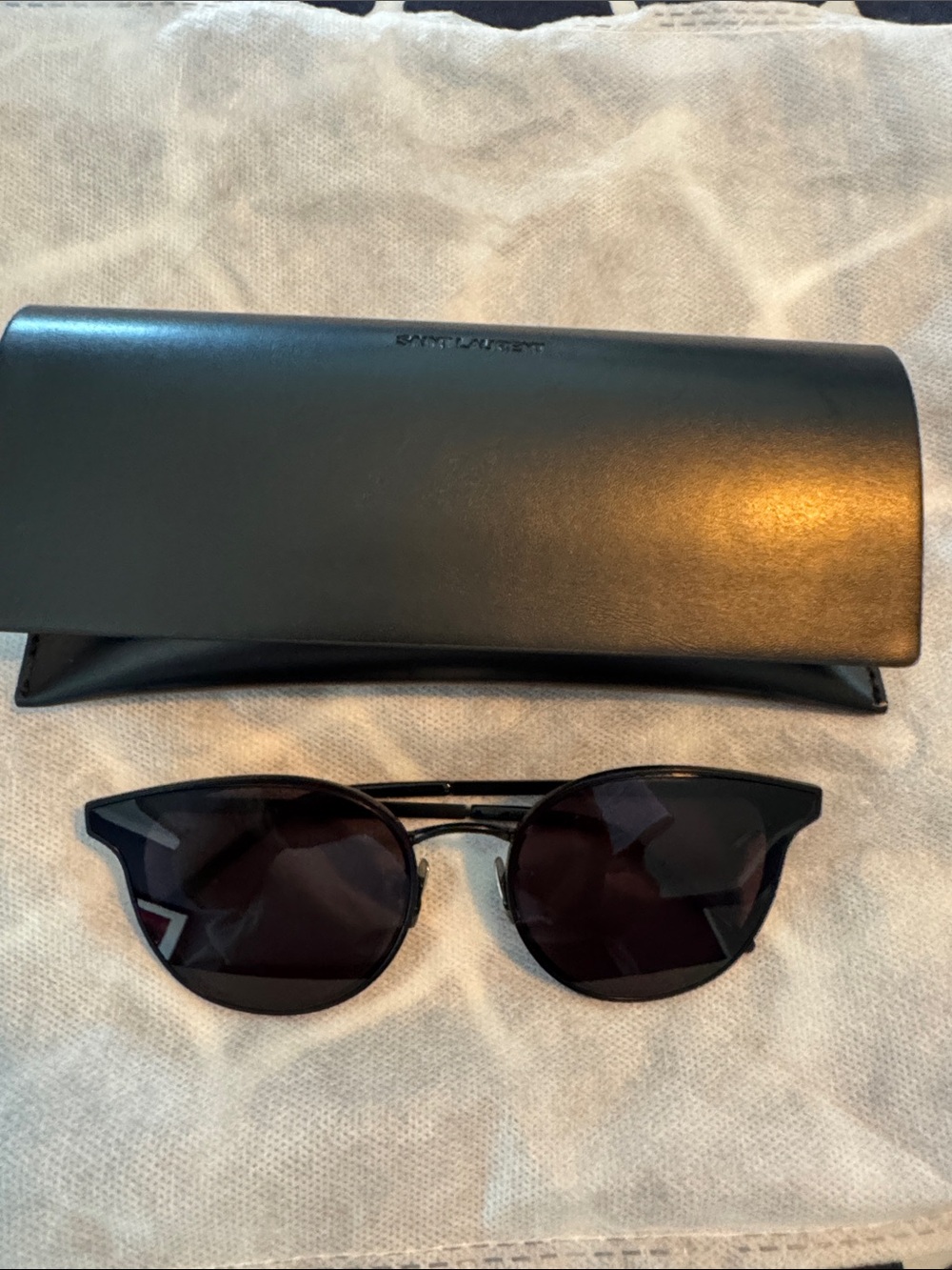 Saint Laurent Black Round-Edge women size Sunglasses with Case